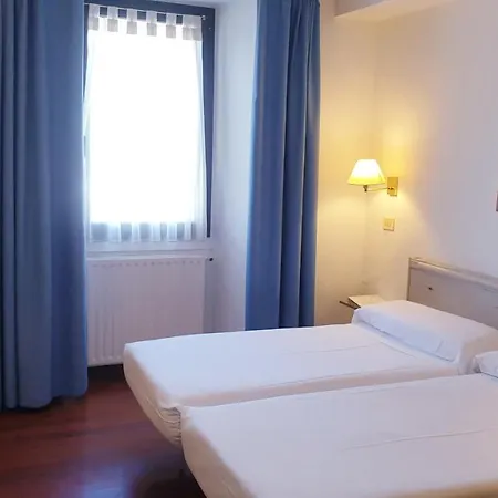 Hotel Zarauz Szálloda 3*